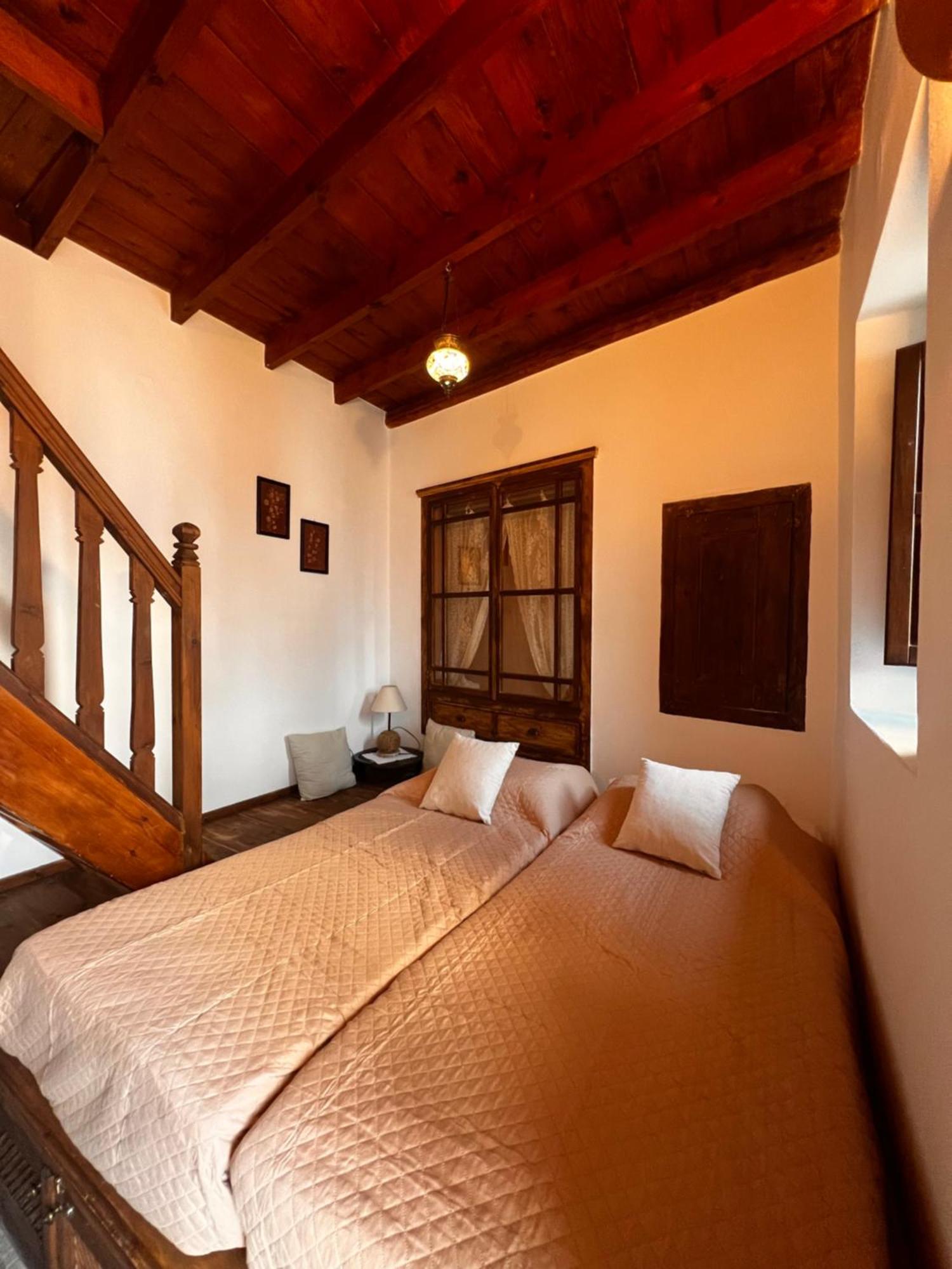 Elegant-lindian Marietta Villa *